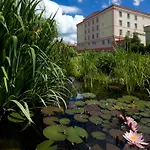Ξενοδοχείο Francis Palace