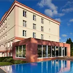ホテル Francis Palace