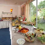 ホテル Francis Palace