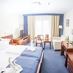 ホテル Francis Palace