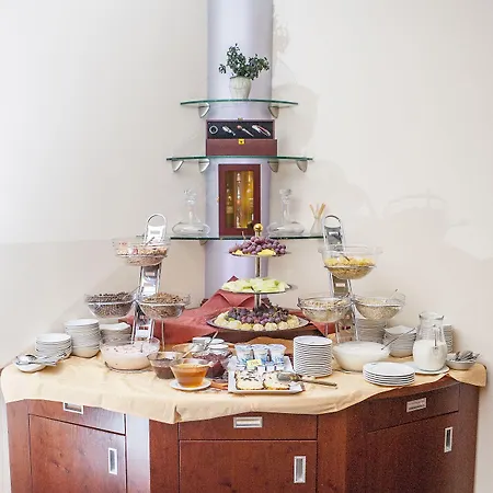 Francis Palace Hotel