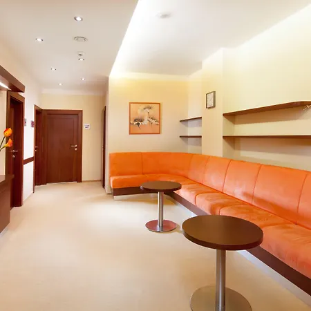 Francis Palace Ξενοδοχείο 4*