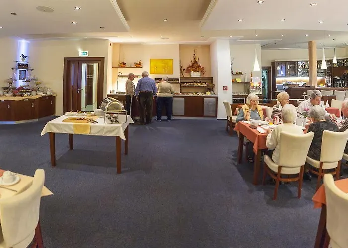 Francis Palace 4*